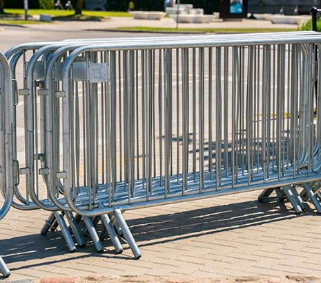 Временные барьерные системы для контроля толпы и обеспечения безопасности на Олимпийских играх 2024 года в Париже (Франция)