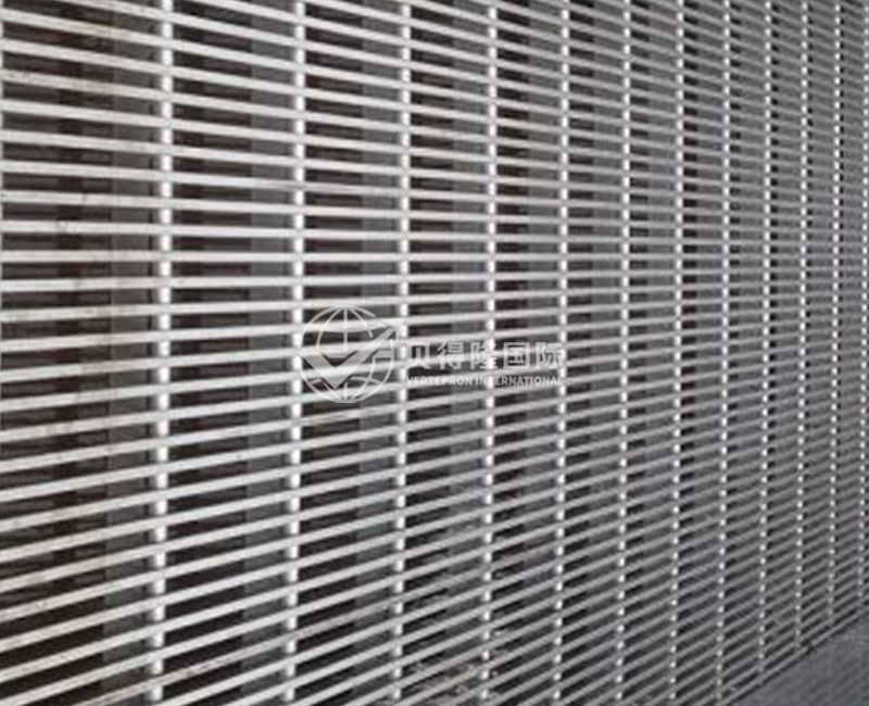 Экран из клиновой проволоки